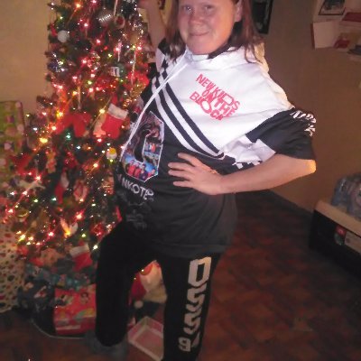 been a big fan of nkotb since 87. I am a big Danny girl