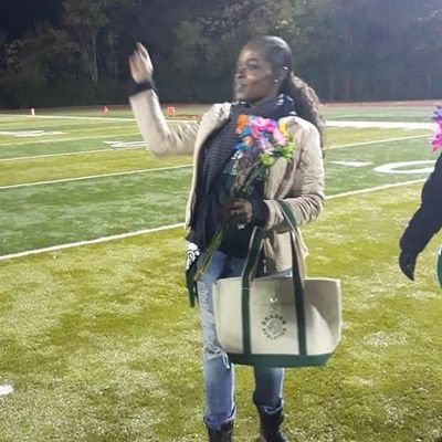 So STL...
Navigating the world raising a child with Up Syndrome while being a 🏈 mom.  https://t.co/Y5giAxHs7v