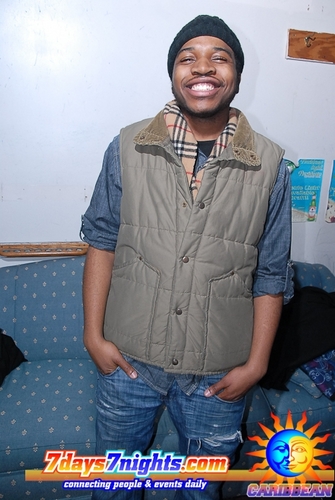 WHOIS_350's profile picture. WHO IS 350 ?