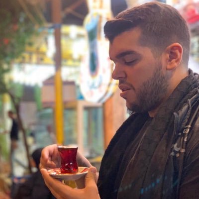 القول مني في جميع الاشياء قول آل محمد، فيما أسروا وما أعلنوا وفيما بلغني عنهم وفيما لم يبلغني.