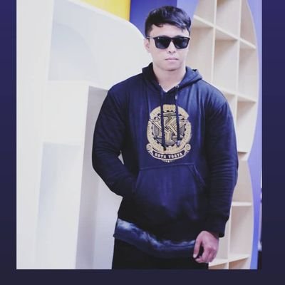 suka nyanyi beatbox sama berdoa supaya setiap malam minggu Ujan