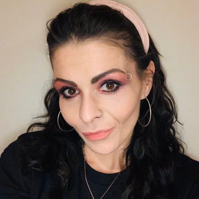 ShaunaM32915085's profile picture. Spreading positivity & joy to everyone I meet. Inspiring & motivating others to be better then they were the day before. I am a total body transformationist!!