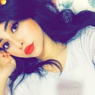 الحچي البينه اذا ينگال مايبقه
ولابستان لونه اخضر
_