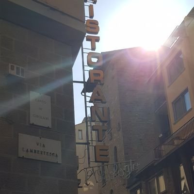 arn_dhar's profile picture. Hello.