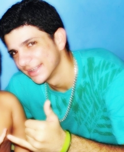 23,Coordenador de RH, torcedor do SPORT e feliz.