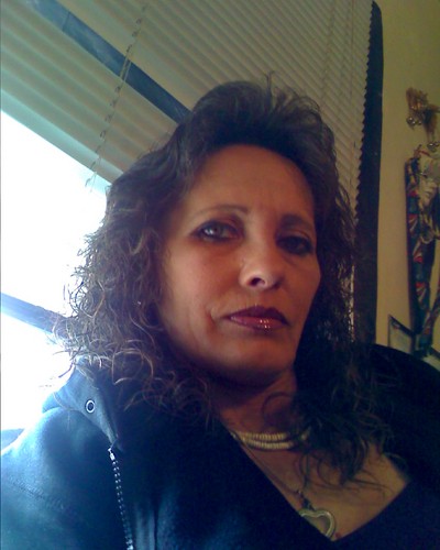 Im a single mom of 5 boys. 2 of them are Marines.Im 5'6 110 lbs hazel eyes brn hair. love the outdoors, dancing, very out spoken, my boys are my life line.