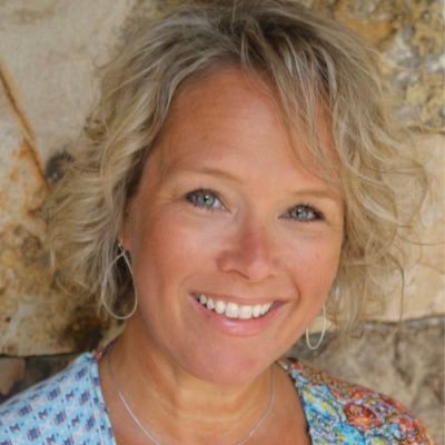 Speech therapist turned yoga teacher, Wife to @moorewg proof that love can exist and thrive, even when we don’t agree on everything