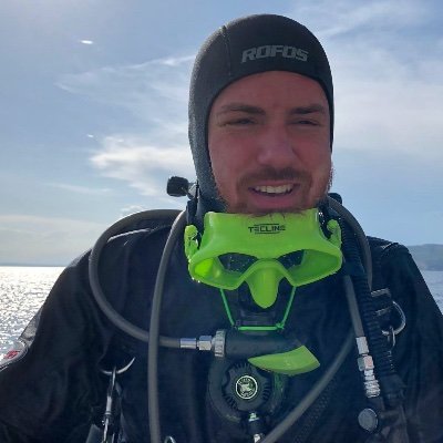 Be Obsessed or Be Average -GC
Consultant @innoq
Technology enthusiast
Interests in:
#IoT | #SmartHome | #Politics | #CaveDiving | #Diving