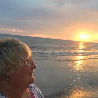 debayou's profile picture. tired but grateful, enjoy my alone time, and respect those who are responsible