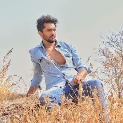 ludduvlogs's profile picture. Face of India 2015      YouTube - 12K+ Subscribers
Mr.Pune(Pr)2014
      Lifestyle & MotoVlogger/Model
M-Engineer 
                📧 officialluddu@gmail.com