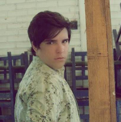 Estudante de Moda. Trabalhando na área de Estilo!