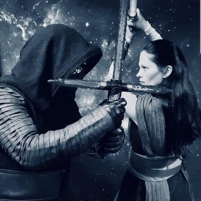 @CosplayMik