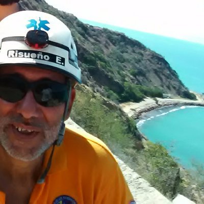 Naci en Caracas el 28 de Febrero de 1961 soy tecnico en rescate y emergencias prehospitalarias trabajo en un taladro de perforacion de pozos petroleros