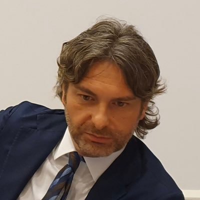 Papà, Avvocato, Ass. Reg. Lombardia Territorio e Protezione Civile. Malato di Juve. Inguaribile amante della liberta' e della verita'.Da Maleo