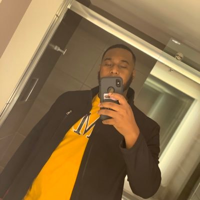 Orangeburg 🍊 SC | “Opportunity presents itself , when one makes ones self presentable “| #BC21🐅 Music Major| ΦΜΑ ❤️🖤💛
