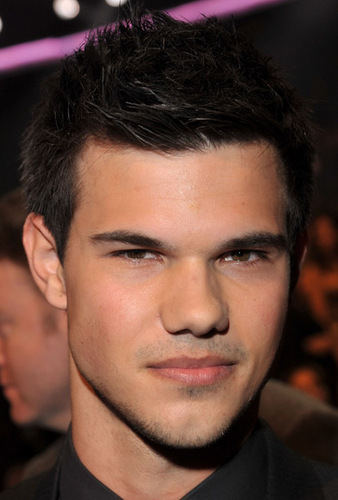 LautnerNews's profile picture. Podrán encontrar noticias, fotos y mucho mas sobre Taylor!...