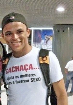 Moro em Recife PE

sou louco pela minha loira Joelma e chimbinha da banda calypso apaixonado 

sou presidente do fã clube da banda calypso