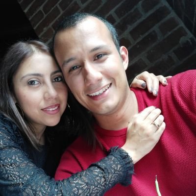 TatiGiraldo321's profile picture. 