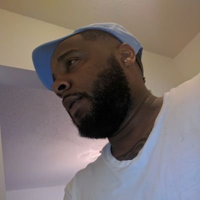 Mowilli09645863's profile picture. 