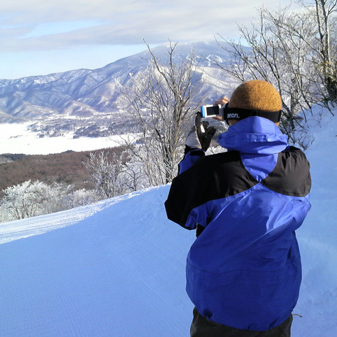 ken5taa's profile picture. 長崎県出身の九州男児です。おもに勝鬨橋のたもとからつぶやきます。東京マラソン2011フル4:06:59(ネット3:56:23)。バスケとフットサルはじめました。あと東京酒販協同組合連合会さんから「きき酒名人」頂きました