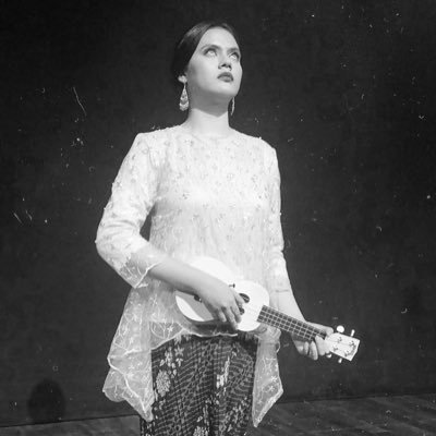 nadhirce's profile picture. 