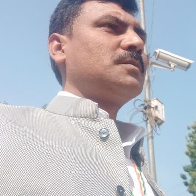 न झुकें है न झुकेगे जनता सेवा को धर्म माना है करते रहेंगे जय काग्रेंस