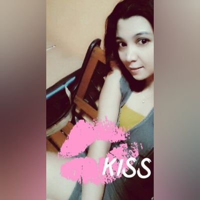 yes i'm a girl,for me...smilԑ is α simplԑ wαy of enjoying lifԑ...Follow me and i'll follow u back :)