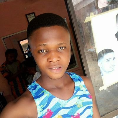 OgunlanaMichea7's profile picture. HUSTLE 
  MAKE MONEY 
              LIVE LARGE ✌