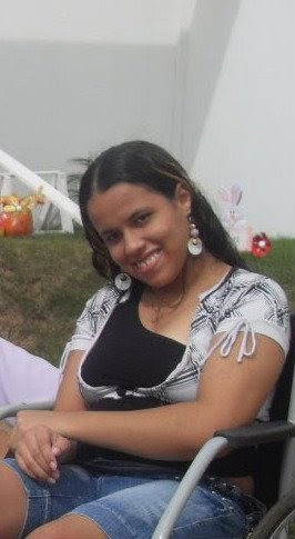 Me chamo Pamela sou portadora de deficiência fisica sou uma pessoa mto feliz ao contrario q mtas pessoas pensam eu posso levar uma vida completamente normal ♥