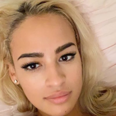 clary25322764's profile picture. Being honest and open is very important to me and I expect my match to feel the same way