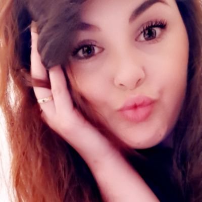 AlysonJade1411's profile picture. 