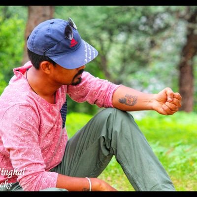 Master in Technology
Holder of DSLR
Photoshoot Freak