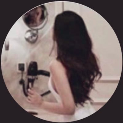 ‏خيبت ظنِي ليتني م تباهيت.