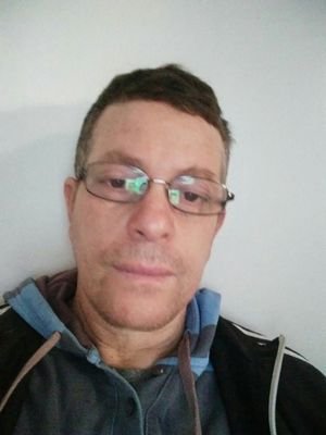 Abdelkader Labbaci Algérien marie un enfant s'appelle Zizou habite à Sidi Amar aime Les voyage et le sport
