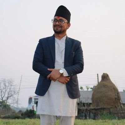 बाबाको सपना, आमाको आशीर्वाद र मनमा देश बोकेर आफ्नै पसिनाले यो देशको माटो सिन्चित गर्न अहोरात्र खटिएको मान्छे । घर बुद्धको मवली र जन्मथलो रुपन्देही ।