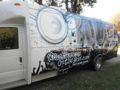 HRPARTYBUS's profile picture. A national campaign to set up Safe-Rides to nightlife venues.