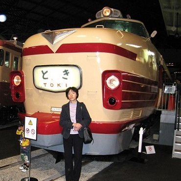 東京都 江戸川区 松島2丁目生まれ 1974年に 新潟県中条町(当時)に移転。
県北の名勝地:国の天然記念物【笹川流れ】でオリジナル撮影地を中心に鉄道風景写真を主に撮影しています。