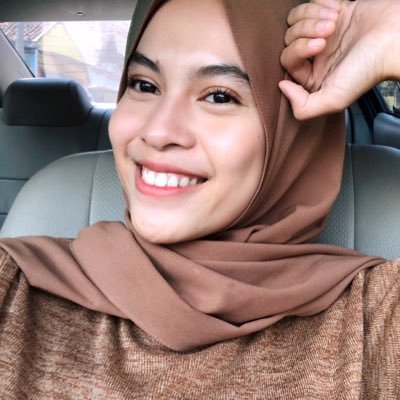 dhaniraaa's profile picture. hope it all wrks out ☄