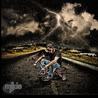 Mikie__V's profile picture. Professional Badass