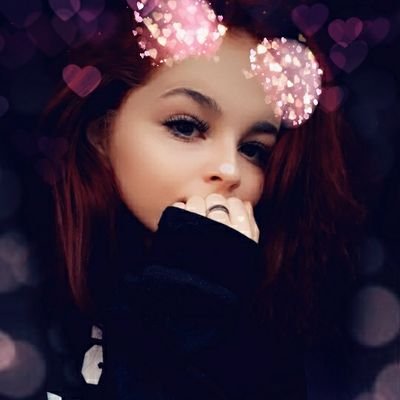 Chloe90403600's profile picture. 16😐  taken🥰12.12.19🌎 my name is chloe so dont go giving me nicknames 🤨