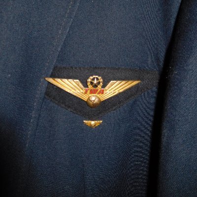 Online Store Specializing in New & Vintage Airline Collectibles