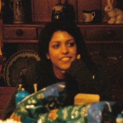 Amateur gardener & glassblower, real-life materials scientist. Florida girl unexpectedly in Philly. Reads a lot, can’t properly describe herself. She/her