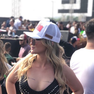 camila_compassi's profile picture. 