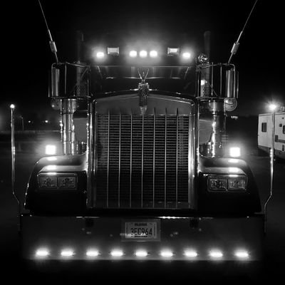 consvitive trucker liveing the dream with 18 on the floor and 18 pounding on the ground coffee and good country music keeps me rolling