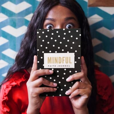 We create mindful & thoughtful things to help you live out your faith, grow in Christ & in life.
stationery | style | gifts💫