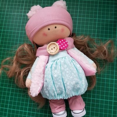 Hi my name is Kate. I handmake dolls and other crafty bits and pieces too. DM me for more info.