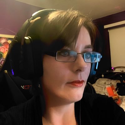 Boring twat, druid collector, tank enjoyer, aug appreciator, powered by chalk #hypopara, modern day vampire 🧛♀️