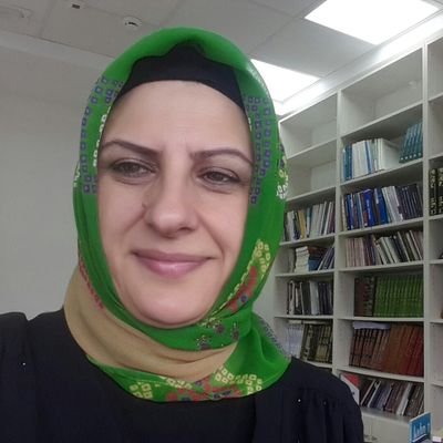 Ahmet Kaan'ın Annesi. Sakarya Üniversitesi İlahiyat Fakültesi Öğretim Üyesi. Ak Parti MKYK Üyesi.