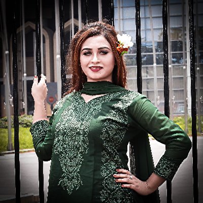 SelinaAhmed17's profile picture. Professional Youtuber