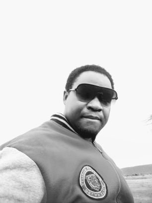 KebeloSylvester's profile picture. Daddy